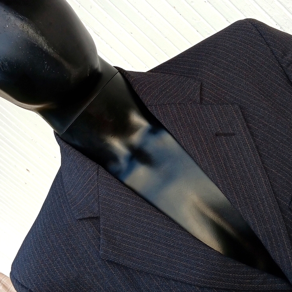 Oleg Cassini Men's Vintage Pin Stripe (3) Button Luxury Blazer - Picture 11 of 16